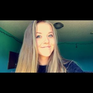 Meet your Posher, Cassie